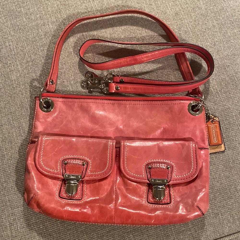 Crinkled leather coach purse